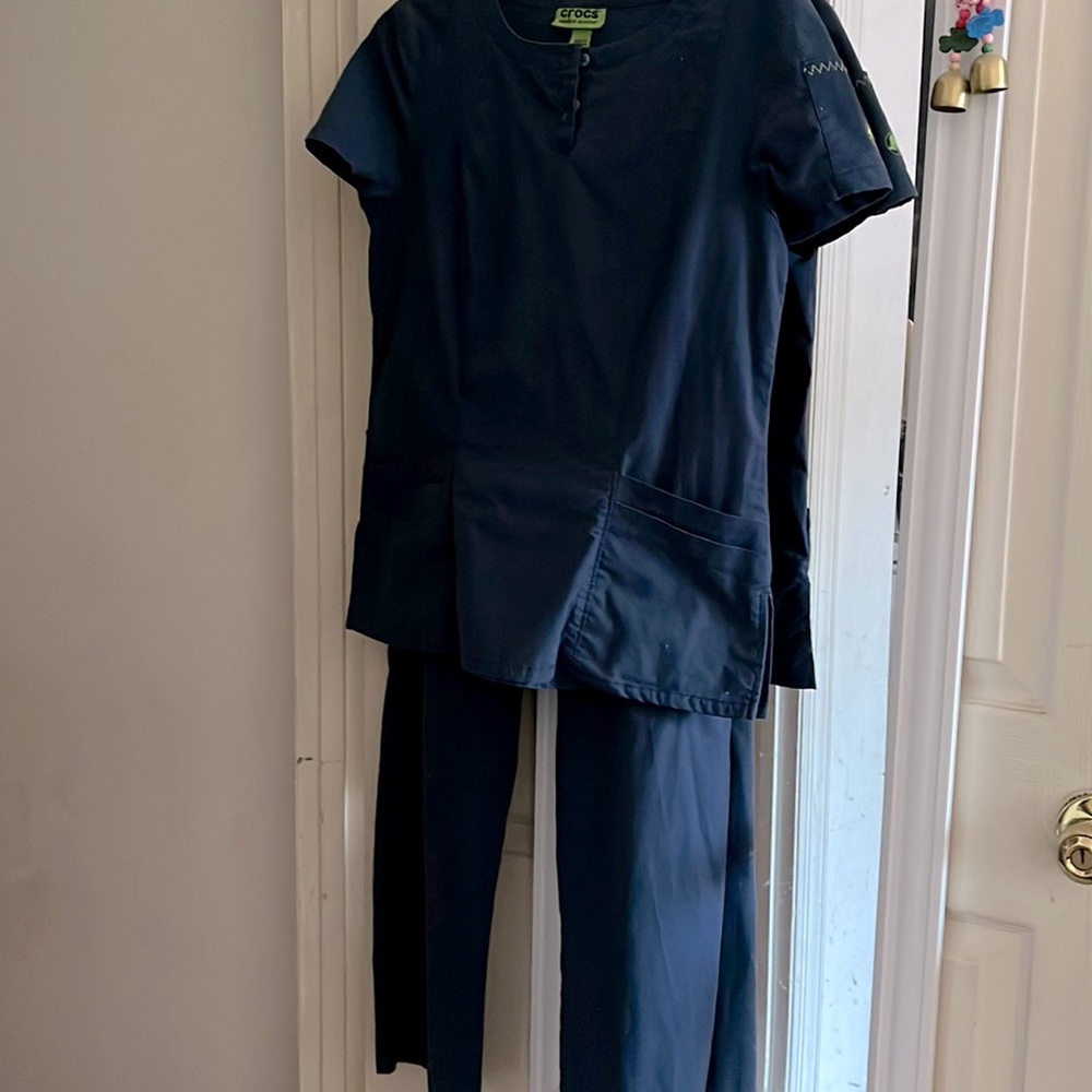 Woman navy scrub sets